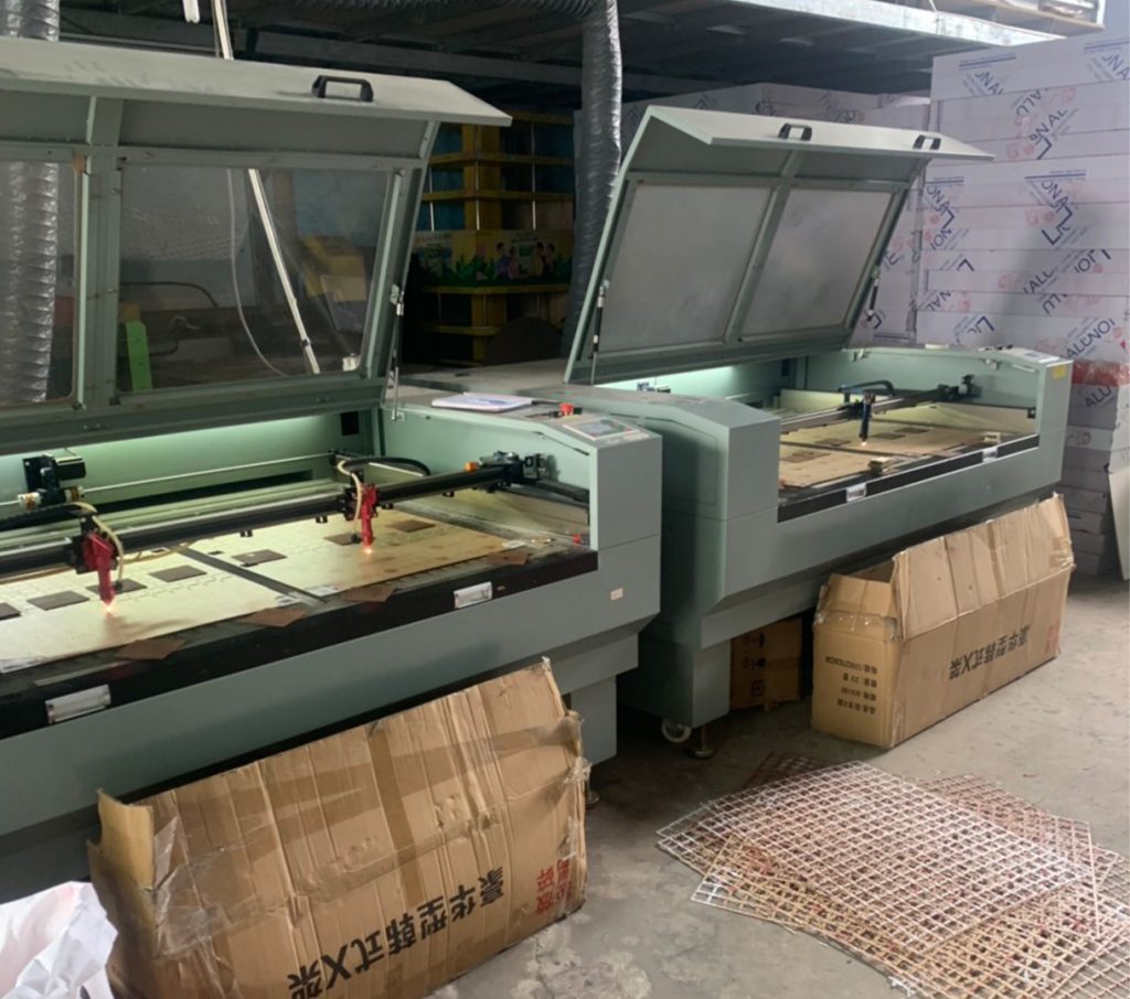 cắt khắc CNC